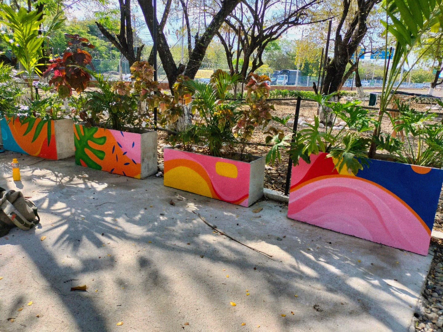 Materas de cemento pintadas a mano