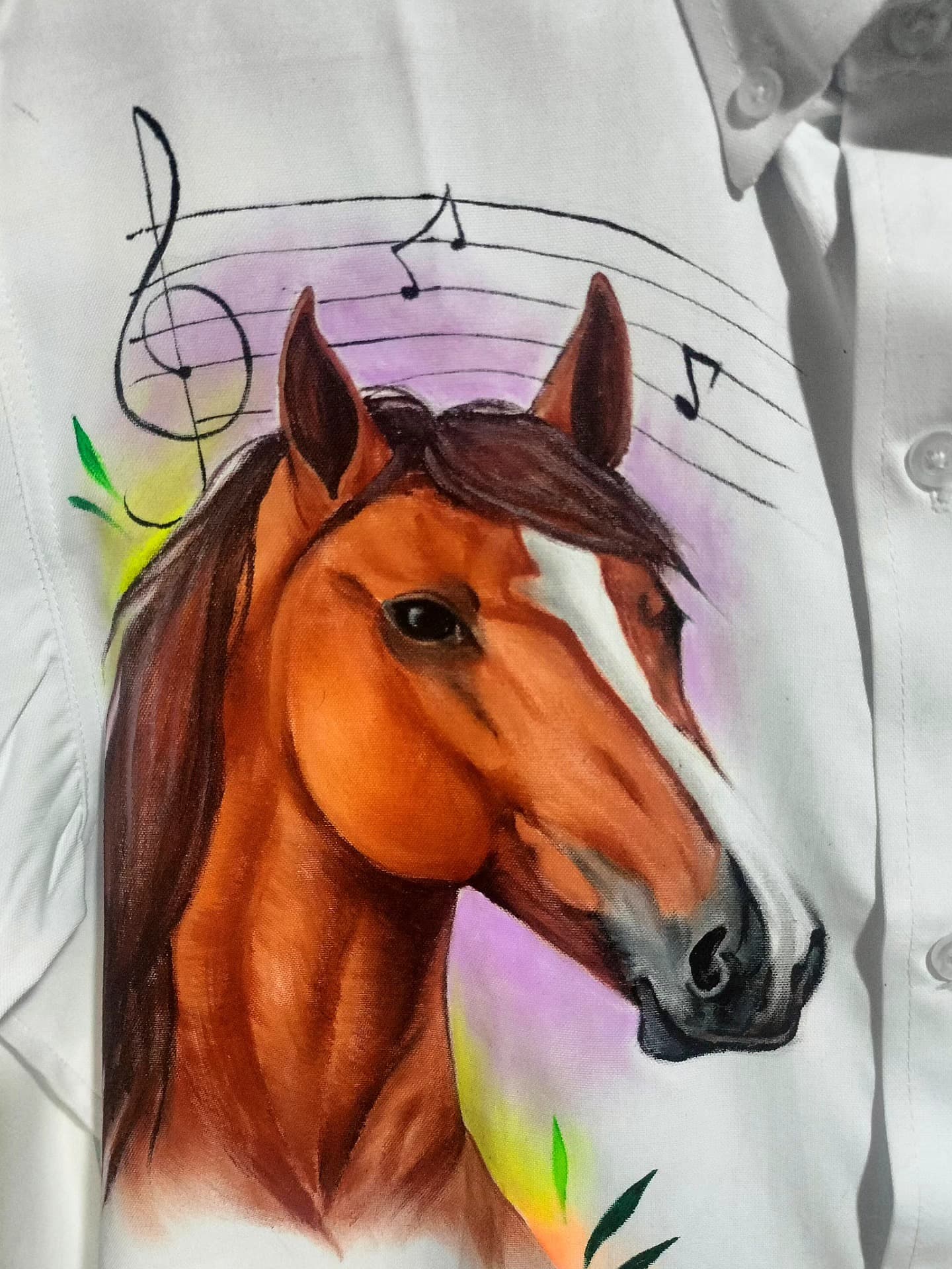 Prendas pintadas a mano para San Pedro